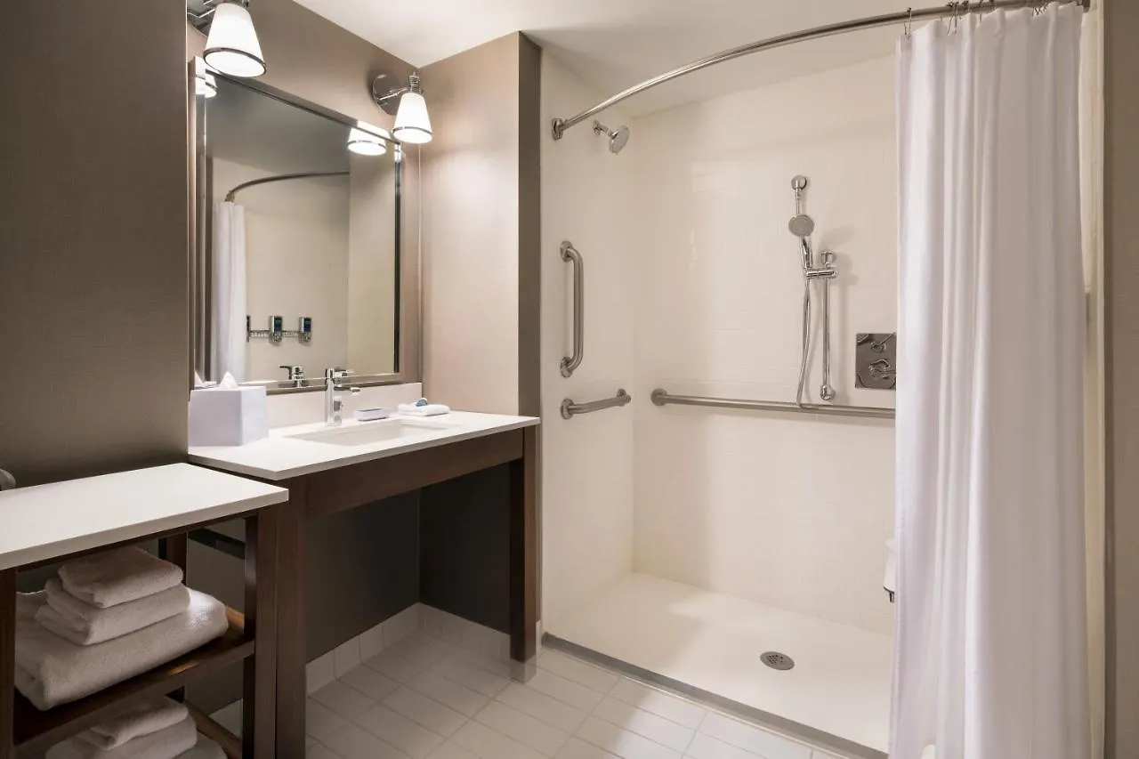 Hotel Four Points By Sheraton At Phoenix Mesa Gateway Airport