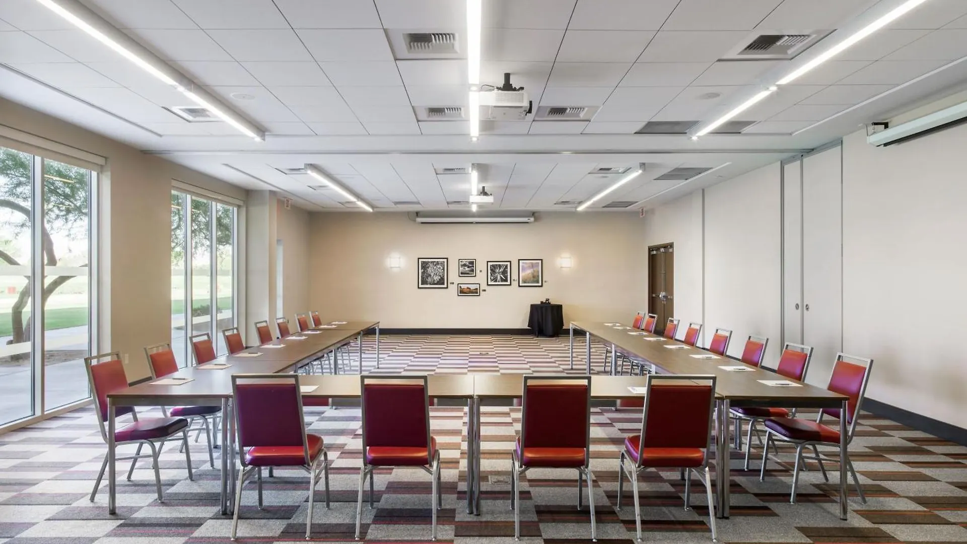Four Points By Sheraton At Phoenix Mesa Gateway Airport 3*,  United States