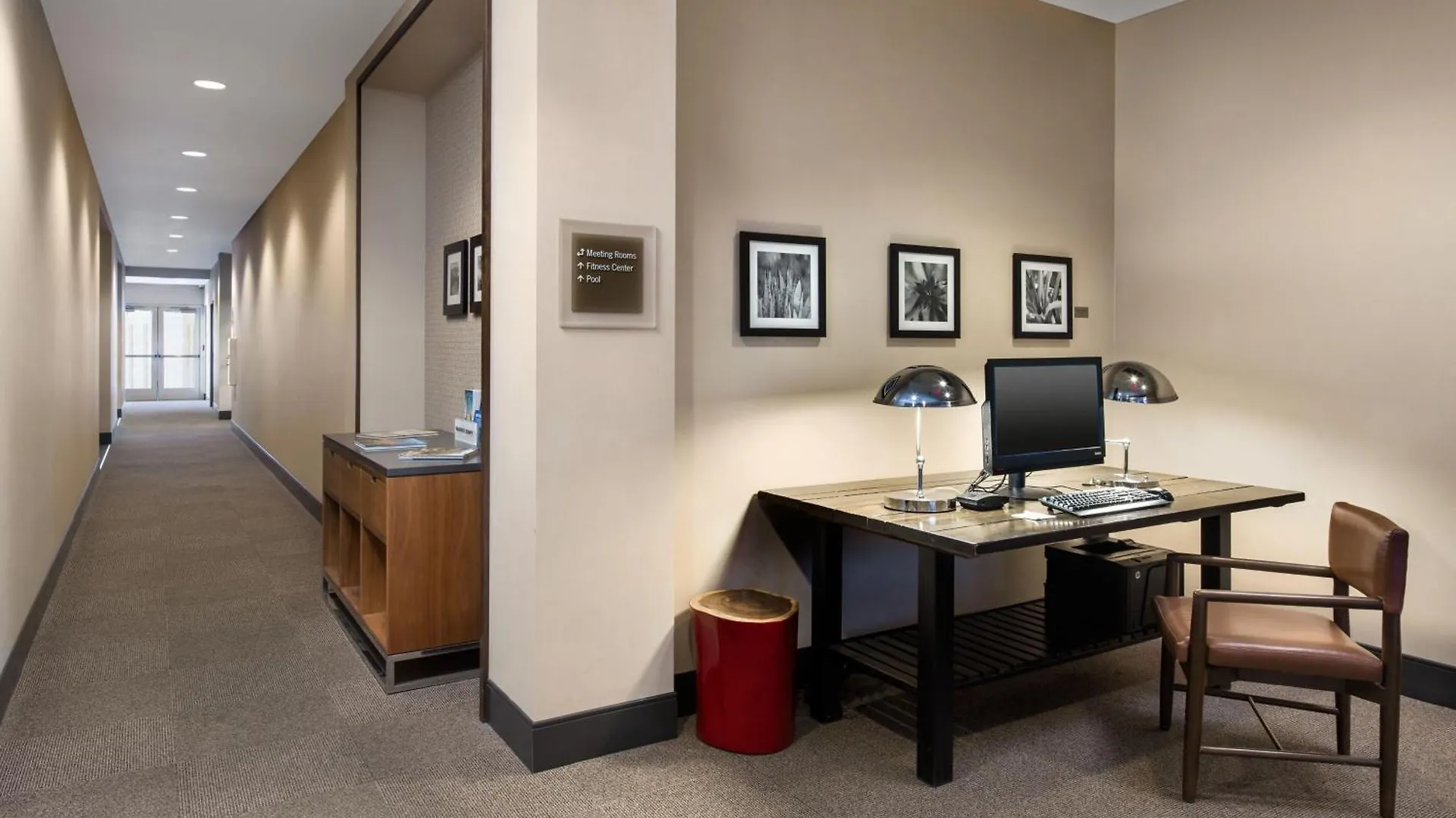 Four Points By Sheraton At Phoenix Mesa Gateway Airport 3*,