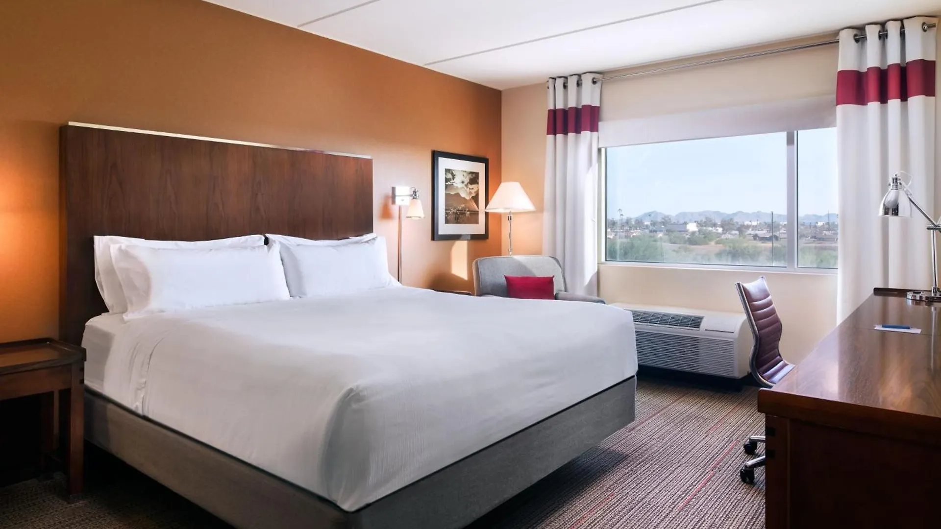 Four Points By Sheraton At Phoenix Mesa Gateway Airport