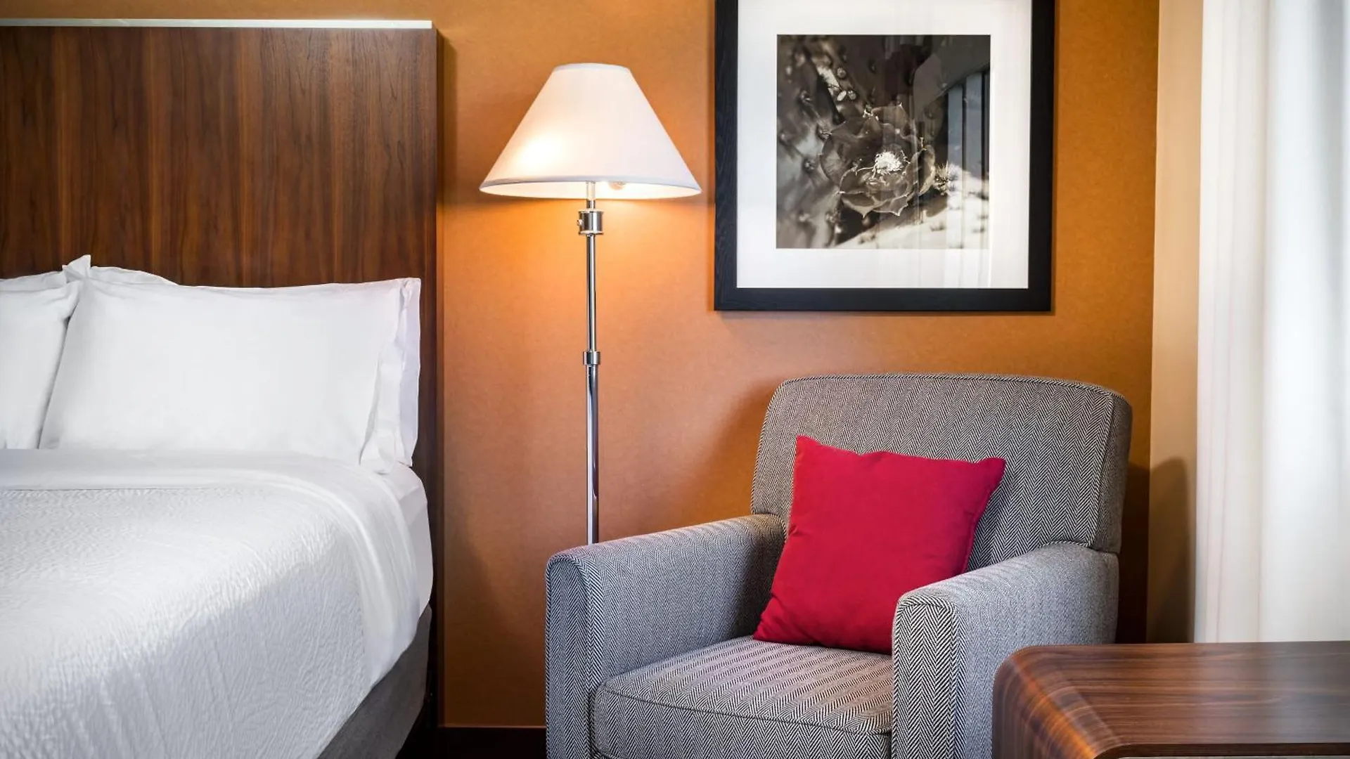 Four Points By Sheraton At Phoenix Mesa Gateway Airport Hotel