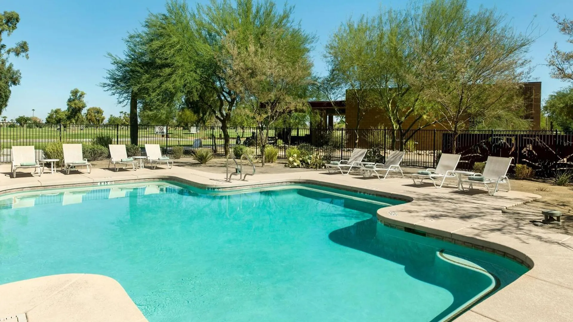 Hotel Four Points By Sheraton At Phoenix Mesa Gateway Airport